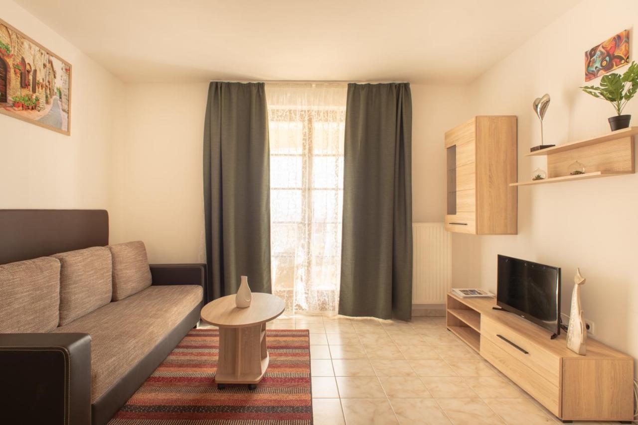 Modor Apartman Alsopahok Ngoại thất bức ảnh