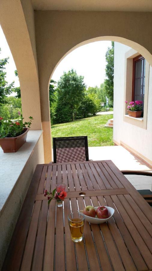 Modor Apartman Alsopahok Ngoại thất bức ảnh